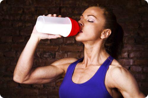 how much protein to build muscle female